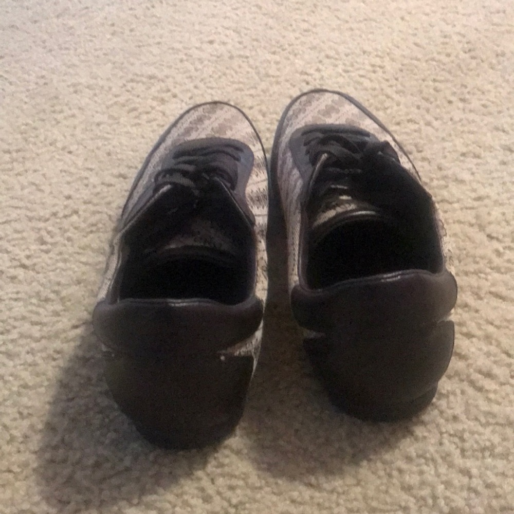 Shoes - Picture 3 of 3